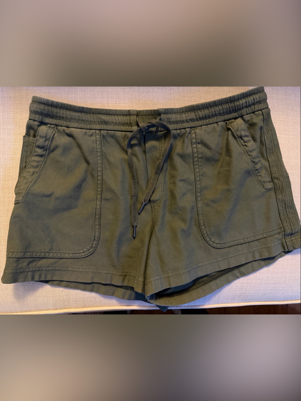 Athleta Women’s Drawstring Farallon Shorts - Olive Green